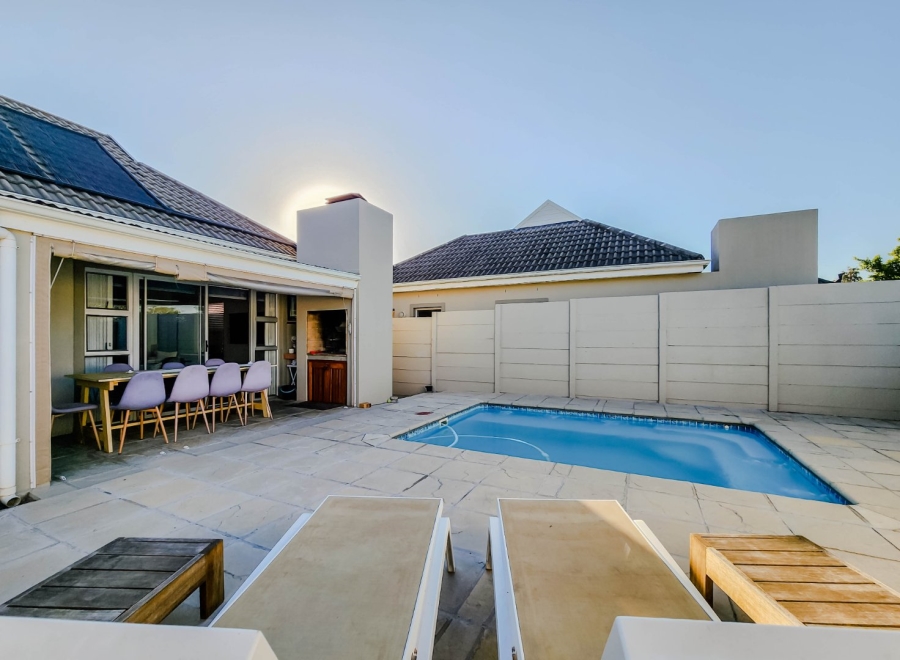 To Let 3 Bedroom Property for Rent in Sonstraal Heights Western Cape